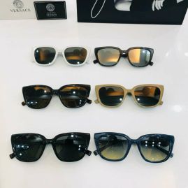 Picture of Versace Sunglasses _SKUfw55118392fw